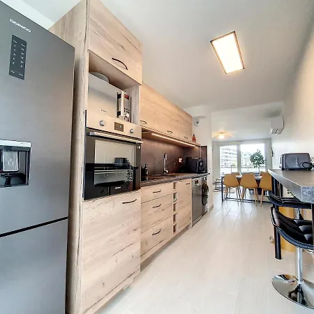 Saglio - Neuf - - Parking - Tram - Proche Centre - Confort Apartament